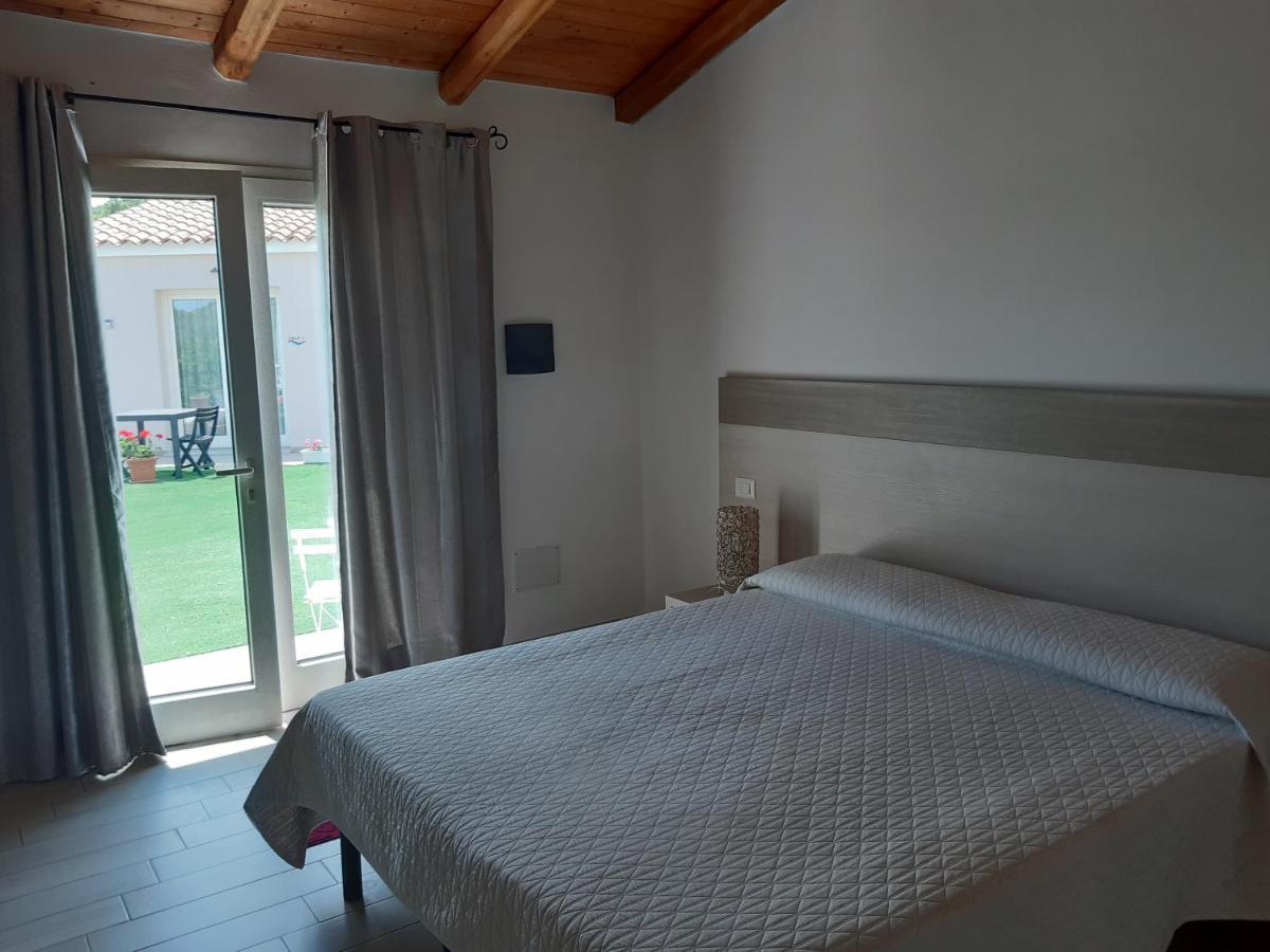 Sole&Sale Bed & Breakfast San Teodoro  Ngoại thất bức ảnh