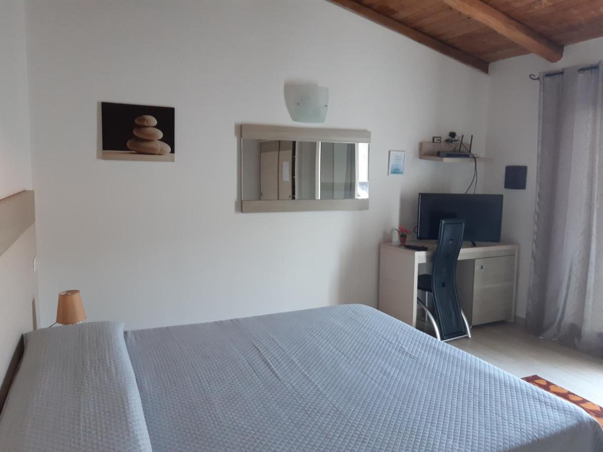 Sole&Sale Bed & Breakfast San Teodoro  Ngoại thất bức ảnh