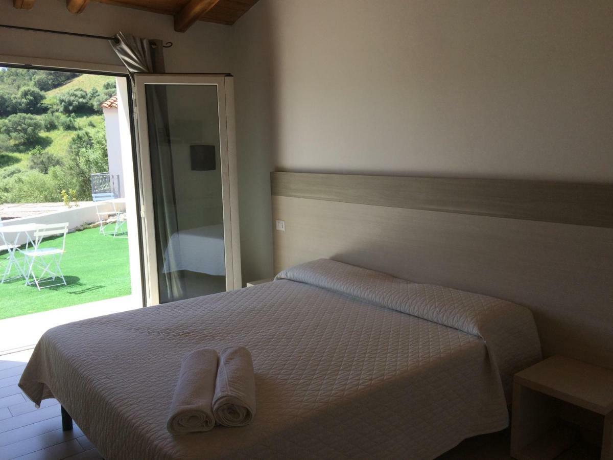 Sole&Sale Bed & Breakfast San Teodoro  Ngoại thất bức ảnh
