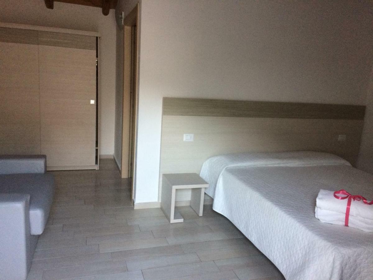 Sole&Sale Bed & Breakfast San Teodoro  Ngoại thất bức ảnh