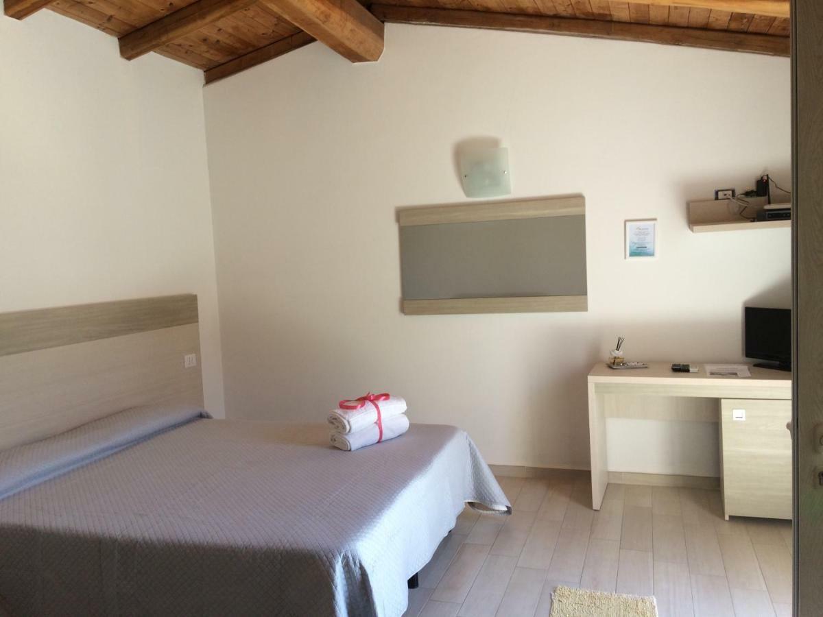 Sole&Sale Bed & Breakfast San Teodoro  Ngoại thất bức ảnh