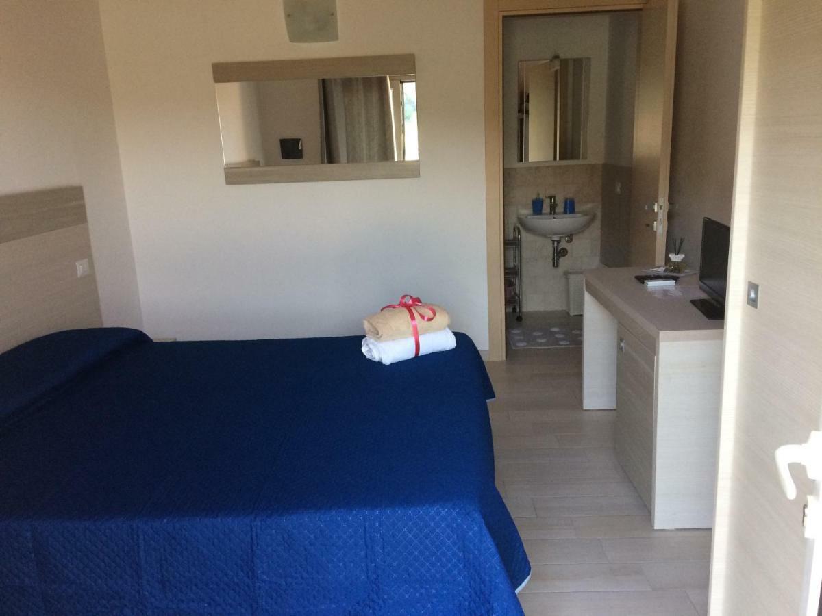 Sole&Sale Bed & Breakfast San Teodoro  Ngoại thất bức ảnh